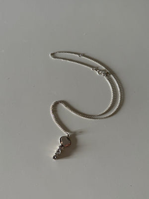 Sparked key pendant necklace / AL735SV