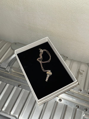 Sparked key pendant necklace / AL735SV
