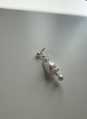 Lacey baroque pearls earrings