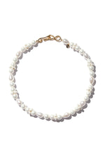 Lacey pearl necklace